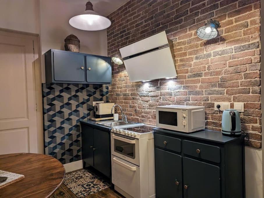 L'Appartement Du Voisin D'Hugo Besancon Luaran gambar