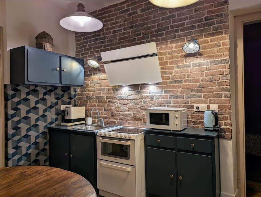 L'Appartement Du Voisin D'Hugo Besancon Luaran gambar